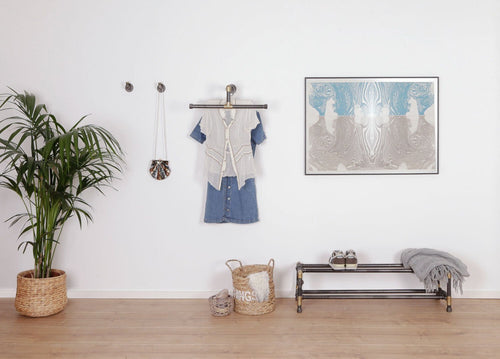 Raw58 Pedro tøjkrog i sort vandrør med messing detalje